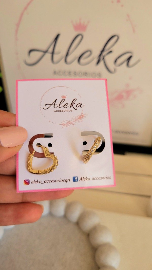 Producto - Argollas forma de corazón con detalles en micropave de acero dorado