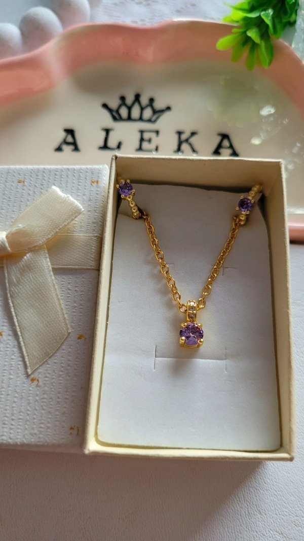 Producto - Conjunto dije y aros cubic redondo lila con strass de acero dorado - 0