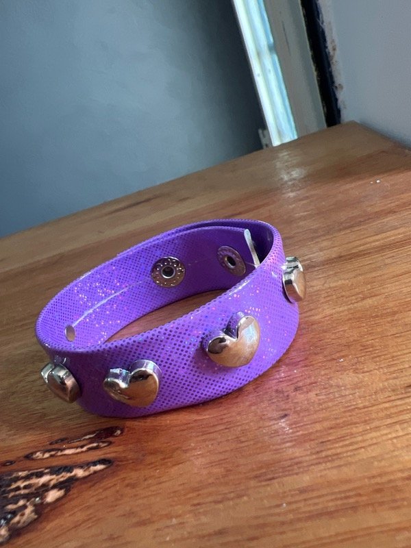 Producto - Pulsera corazón Violeta