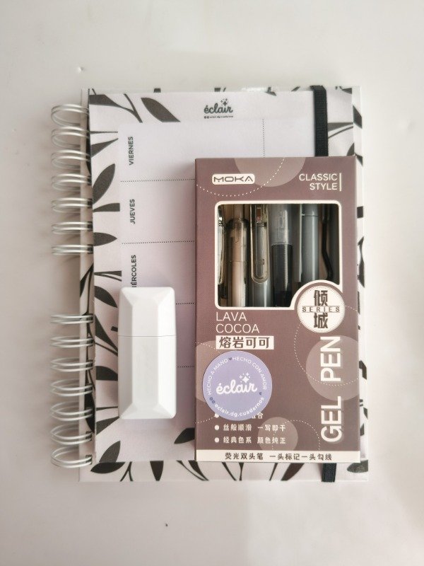 Producto - Combo cuaderno + organizador semanal + accesorios - Negro - 9