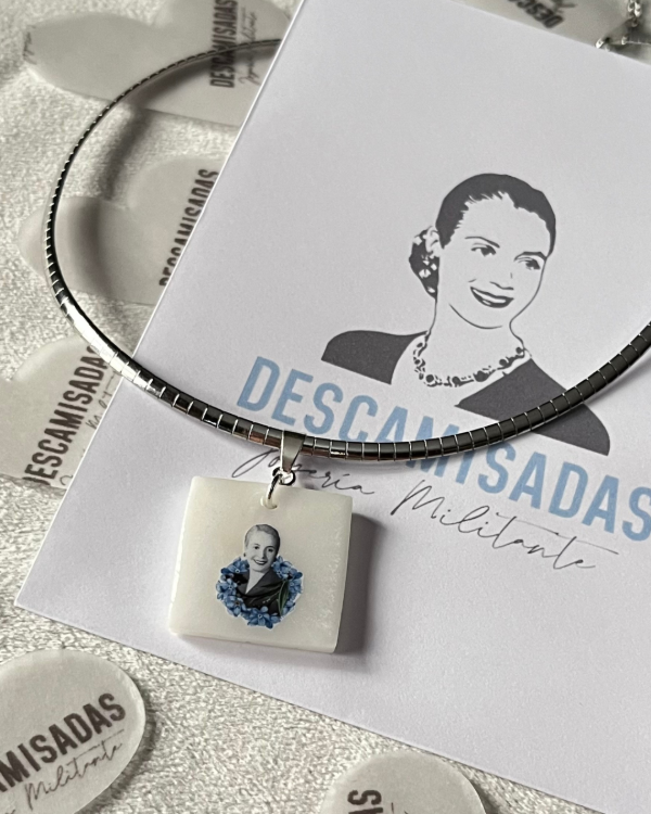 Producto - Dije cuadrado primavera