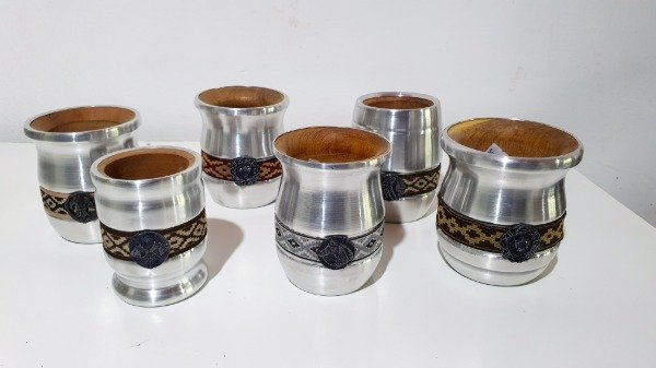 Producto - Mates de algarrobo y aluminio