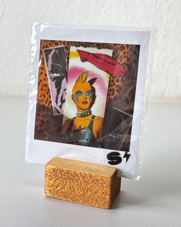Producto - Polaroid Punky + Base de madera