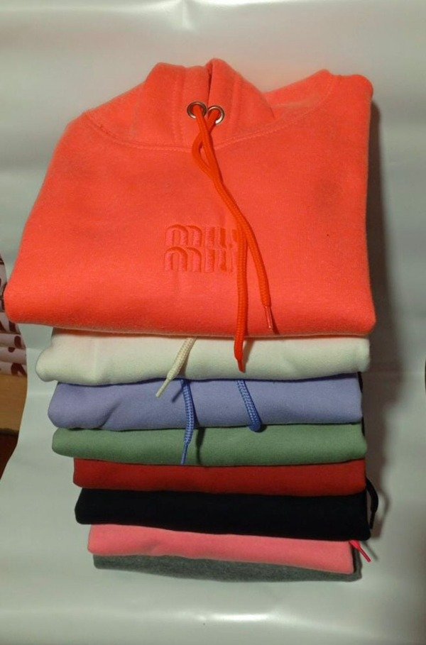 Producto - Buzo canguro Miu Miu