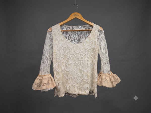 Producto - BLUSA ENCAJE GUIPIUR CON VOLADO BICOLOR