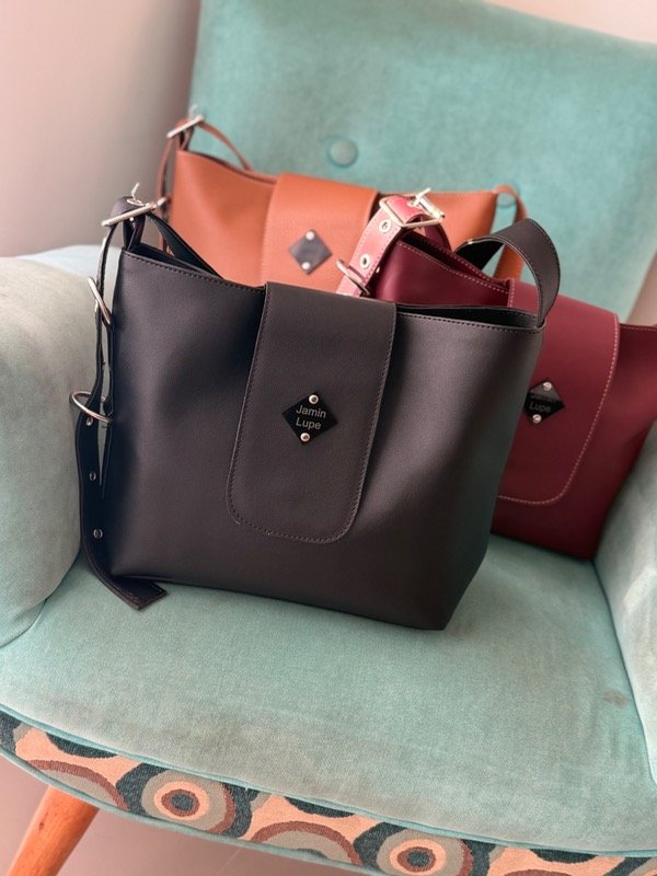 Producto - Cartera Mía