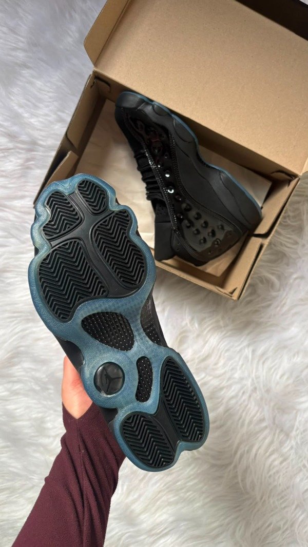 Producto - JORDAN RETRO 13 CAP AND GOWN - 3