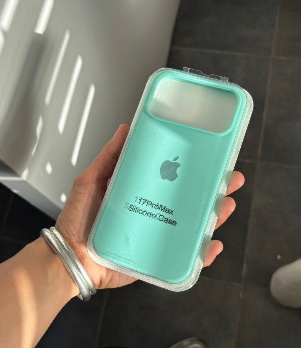 Producto - Silicone Case Aqua 2 (Iphone 17 Pro Max)