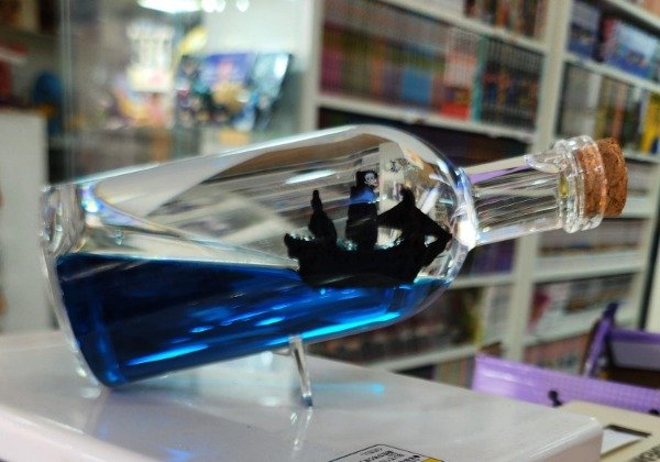 Producto - Barco Perla Negra insumergible en botella - Piratas del Caribe