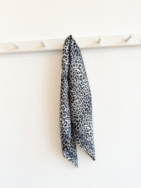 Producto - PAÑUELO HARPER - M