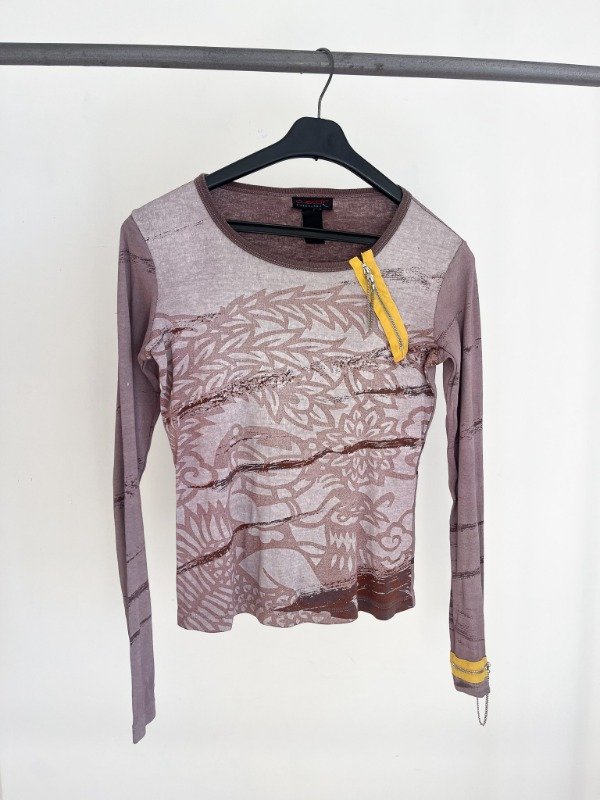 Remera Custo Barcelona Cierres