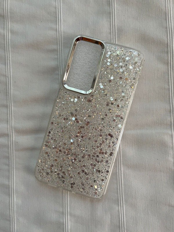 Producto - S24 fe funda con brillo plateada con FALLA