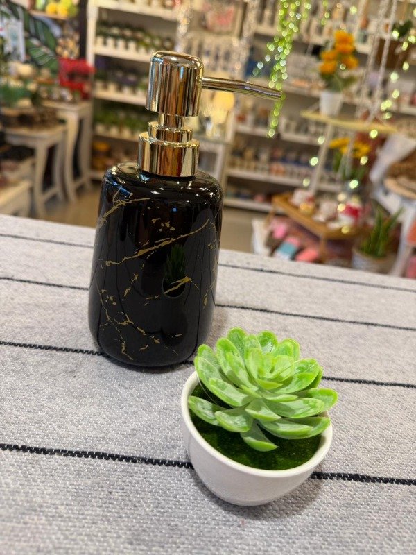 Producto - Dispenser mármol - negro (Efectivo: 11.120)