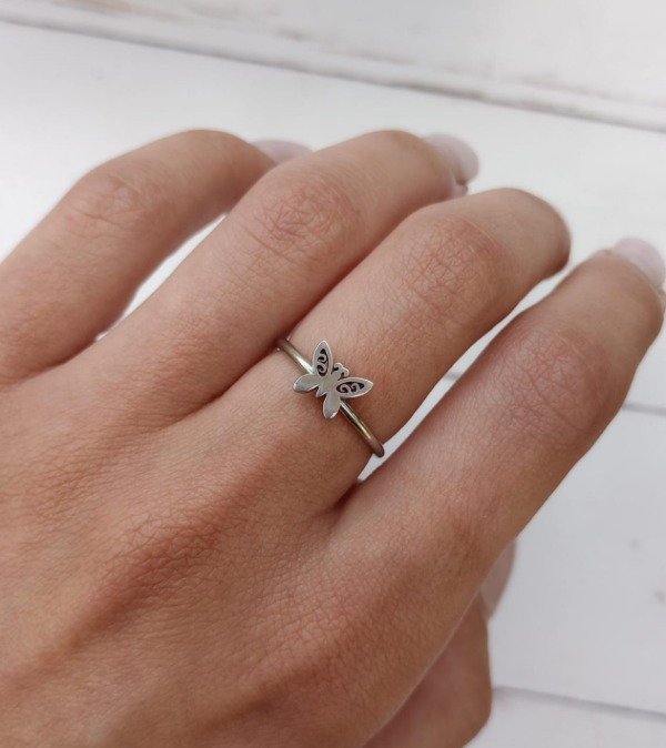 Producto - Anillo Fino con Mariposa