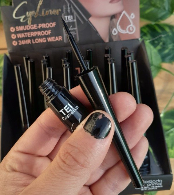 Producto - Delineador líquido negro - TEI Cosmética