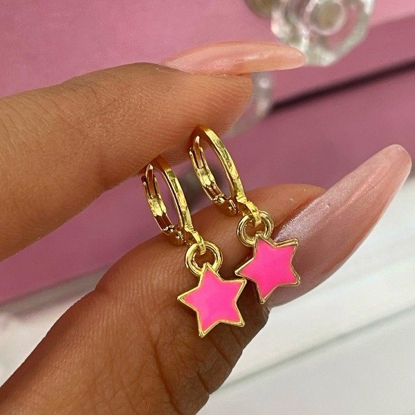Producto - ARGOLLITAS BAÑADAS LISAS CON ESTRELLITA FUCSIA COLGANTE