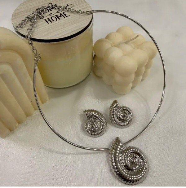 Producto - Set modelo mar acero blanco - chocker y aros