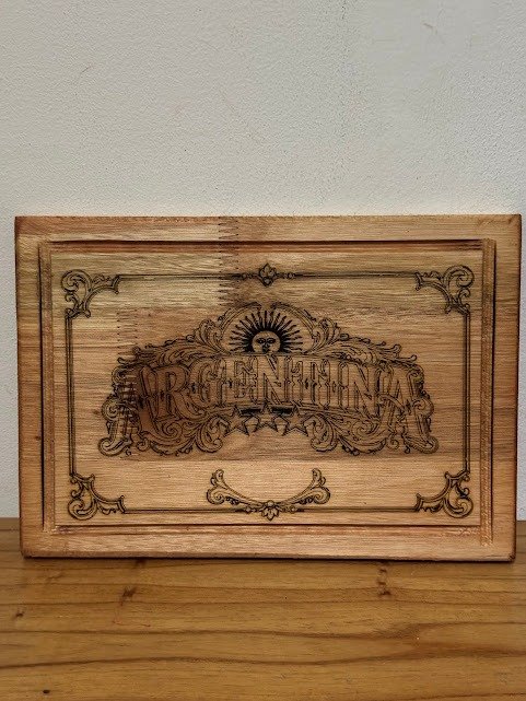 Producto - Tabla madera grabada