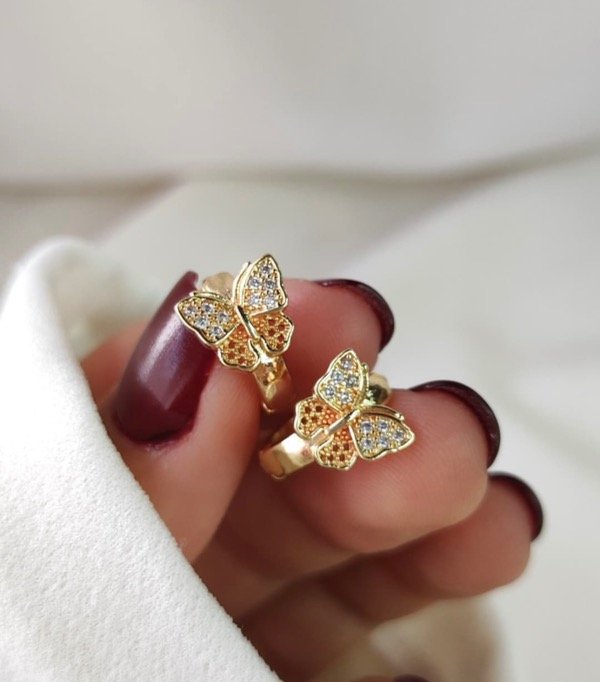 Producto - Argollita atrás mini mariposa