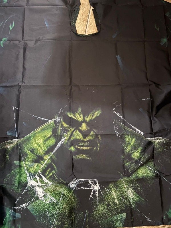 Producto - Capa abrojo de niño hulk