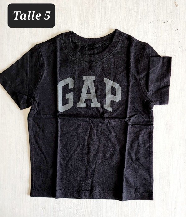 Remera manga corta gap talle 5 negra