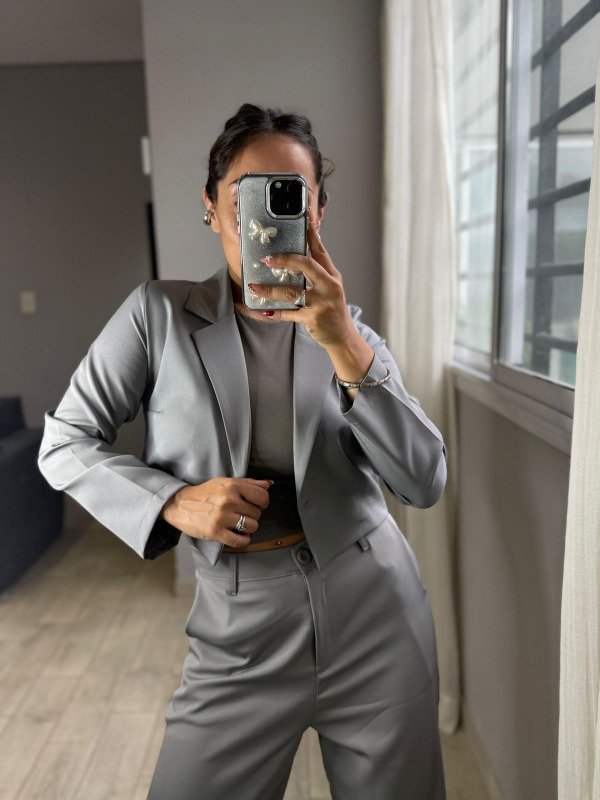 Producto - Blazer Sastrero  Gris // 32.900 TRANSF