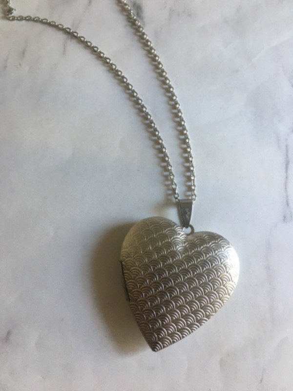 Producto - Relicario Corazón Acero Quirúrgico