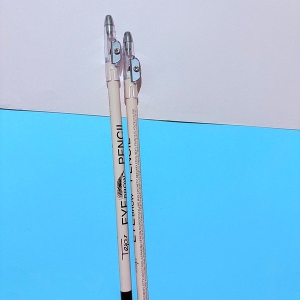 Producto - Lápiz Delineador de ojos con sacapuntas Negro