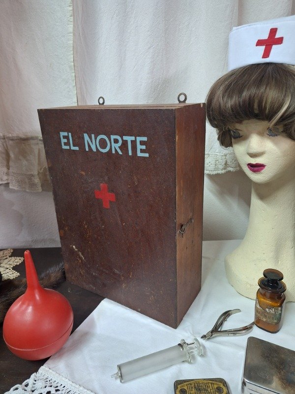 Producto - Botiquín de medicina madera - 7
