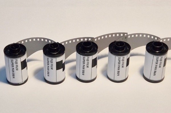 Producto - Pack x5 Fuji Film Superpan 80 - Película blanco y negro de 36 exposiciones