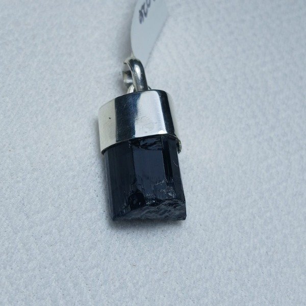 Producto - Dije Plata 925 - Turmalina Negra Natural Bruto - Pieza Única Artesanal - 1