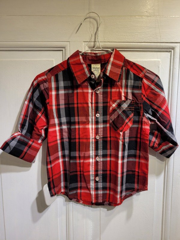 Producto - Camisa FADED GLORY cuadrillé rojo y negro Talle 4/5 años - PRECIO: 12X