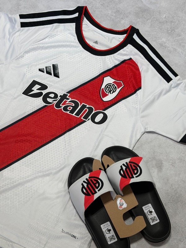 Producto - CAMISETA IMPORTADA VERSIÓN JUGADOR + OJOTAS - COMBO TITULAR - 0
