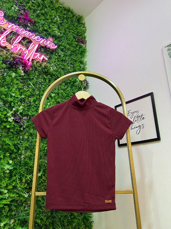 Producto - Remera ALE con cuello Bordo 0568