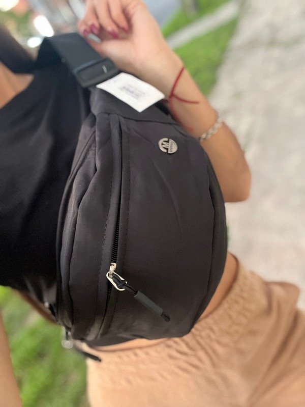Producto - Riñonera aplique negro