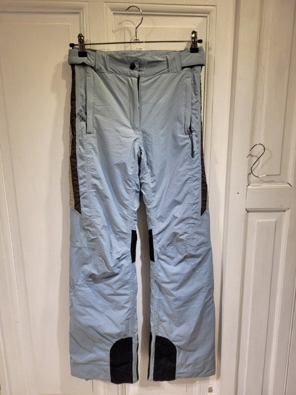 Producto - Pantalón de ski SPS gris Con trampa de nieve Talle 18 años - PRECIO: 156X - 0