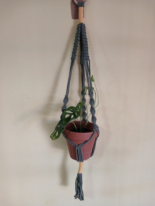 Producto - Portamaceta Colgante en Macramé- Tres Tiras