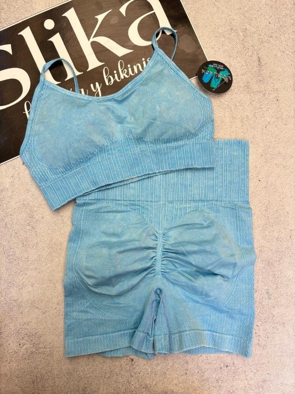 Producto - Conjunto seamless push up top y short celeste L/XL