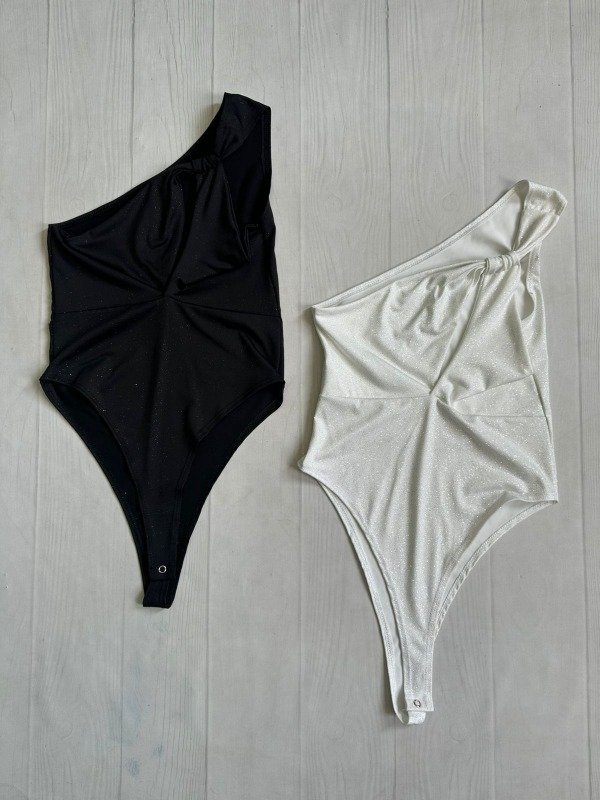 Producto - [6824] Body 1 hombro abertura nudo glitters