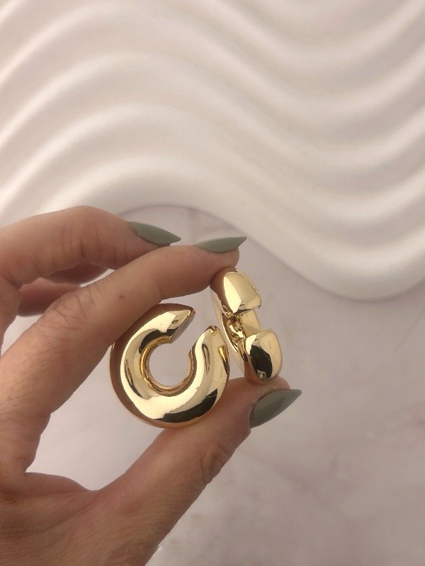 Producto - PAR DE AROS CUFF DORADOS 4606