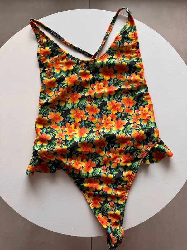 Producto - malla enteriza volados 1019