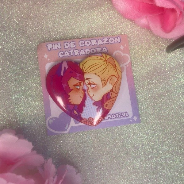 Producto - Pin corazon Catradora
