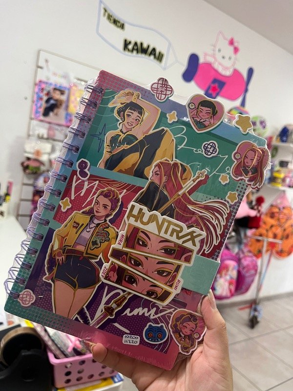 Producto - Cuaderno de las guerreras de k pop