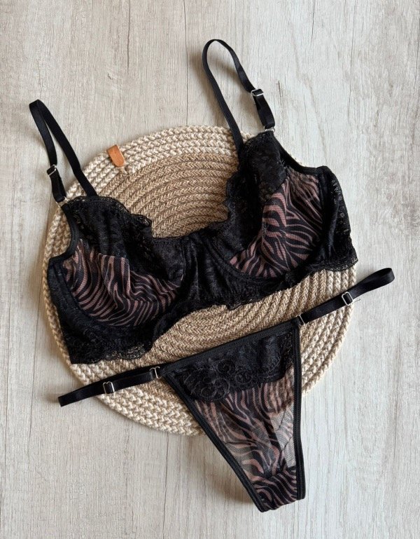 Producto - ADRI CEBRA MARRON