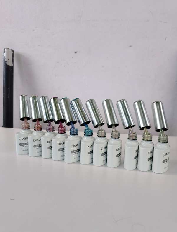 Producto - Esmalte ojo de gato YMM consulta disponible