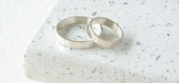 Producto - alianza cinta plata 925