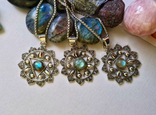 Producto - COLLAR FLOR DE LOTO Y LABRADORITA