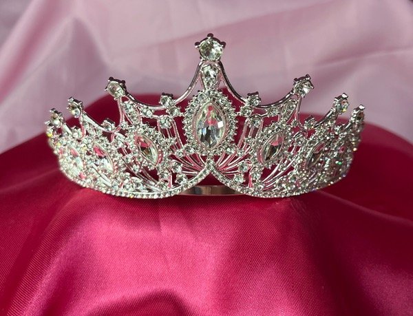 Producto - Corona plateada grande con strass y peine - 1