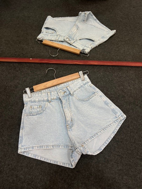 Producto - Short celeste clasic