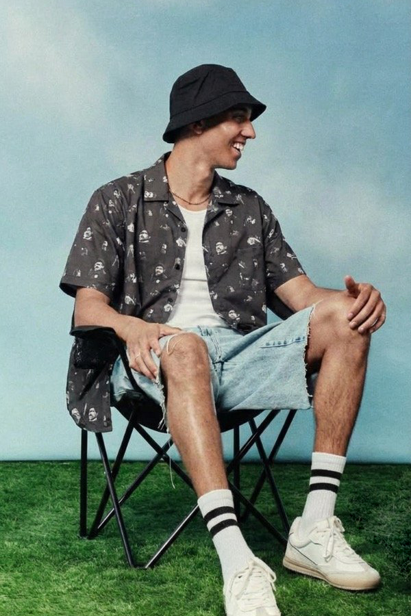 Producto - El hombre del traje gris